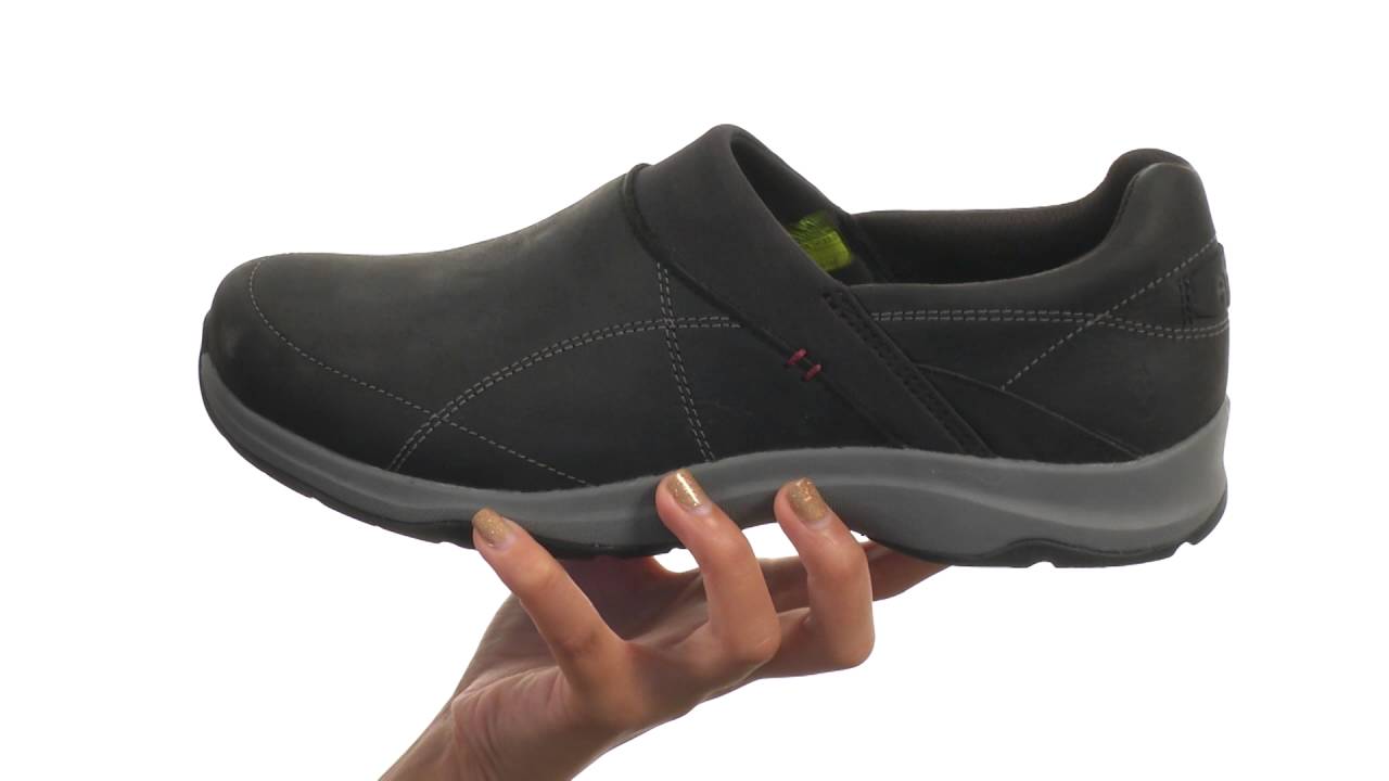 ahnu taraval walking shoe