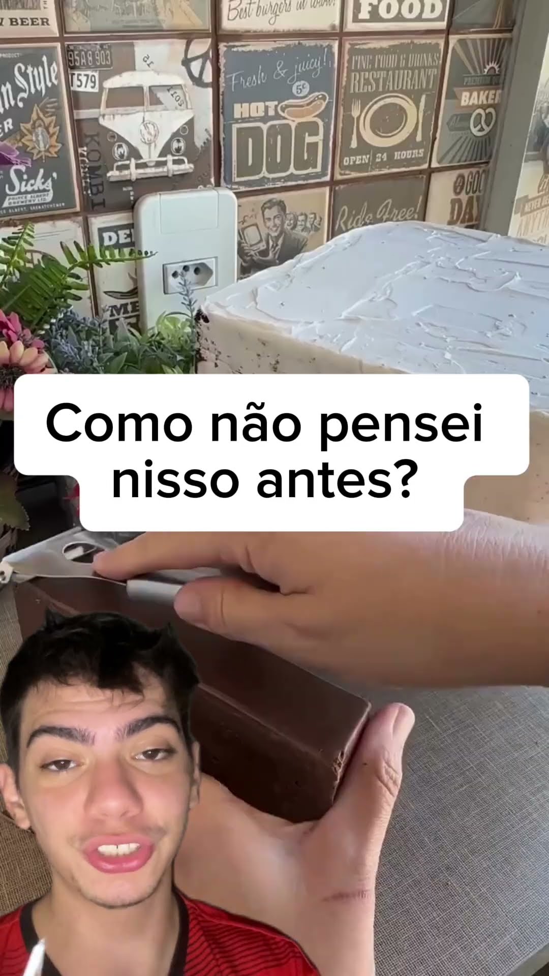 Como decorar bolo: Use um descascador de legumes pra fazer fatias de chocolate! ?✨