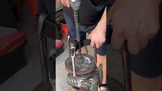 MECHANIC HACK Remove STUCK Pulley With 3-Jaw Puller In Seconds ⚙️ #MechanicTools 🔧 #GearPuller