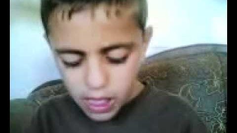 الطفل يزن عادل يقرأ سورة الرحمن بصوت رائع جدا.mp4