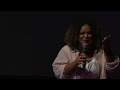 Vulnerável e reativo - Vulnerable and reactive | Elisama Santos conceição | TEDxRio