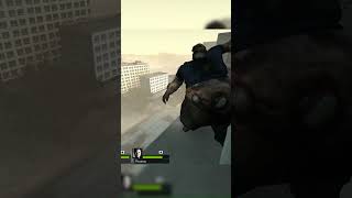 Забиваю толстяка аптечкой в Left 4 Dead 2 #shorts  #gaming #выживание  #zombi #zombiesurvival