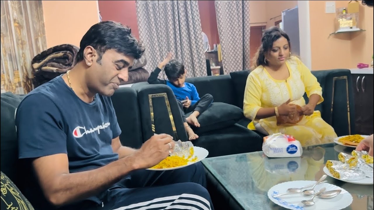 Anshu Ne APNE HATHO se bnaya || YADVI K MUMMY PAPA K LIE BREAKFAST 🍞 @armaanthakurvlogs01 