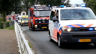 Grote optocht van Brandweer, Ambulance en Politie voertuigen voor gehandicapten