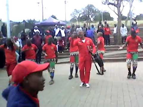 Gadla Nxumalo - Zingane Lezi Egila Into Yamehlo