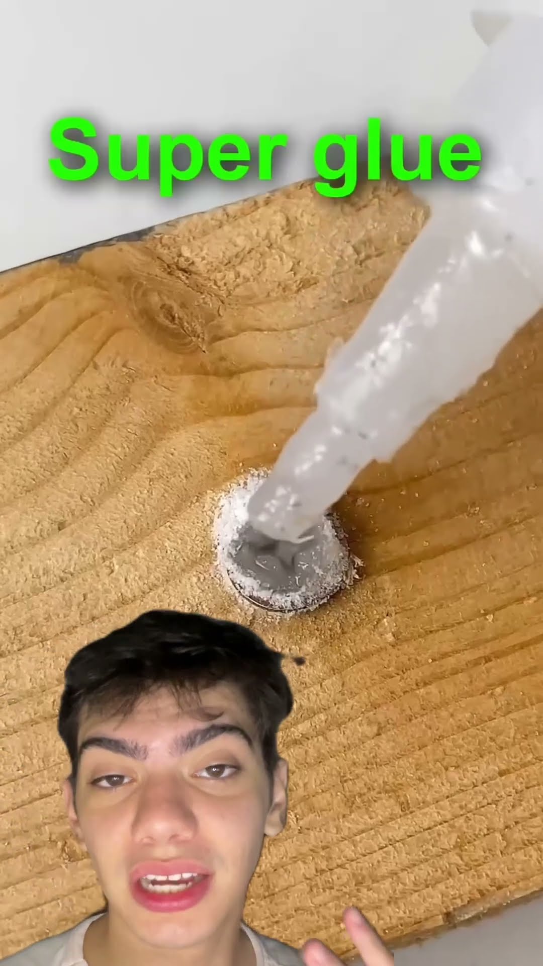 Parafuso espanado? Cola e bicarbonato resolvem fácil! ??