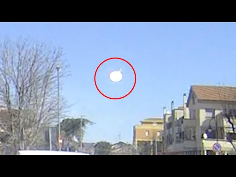 Meteorite cade in mare a Fano. La ripresa da una dashcam