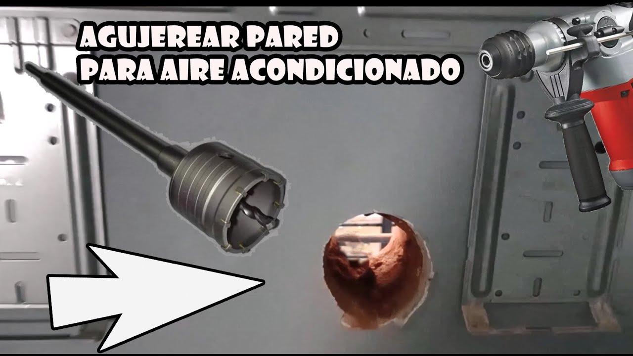 Agujero al exterior en la pared para el aire acondicionado con mecha