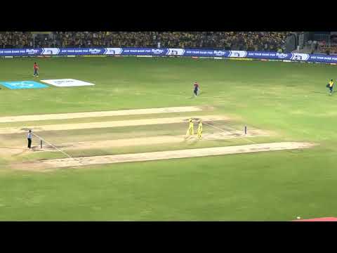 Dhoni Mass entry