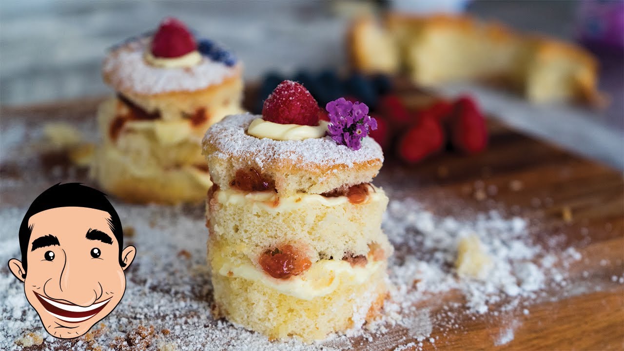 HOW TO MAKE A MINI CAKE | Italian Mini Cake with Mascarpone | Italian Food Recipes | Vincenzo