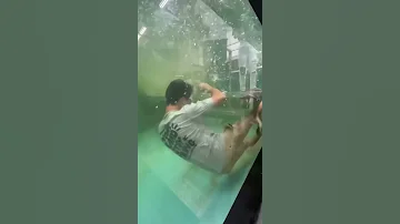 من قوة الضربه فقد الوعي 