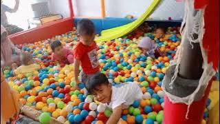 tom and Jerry mandi bola