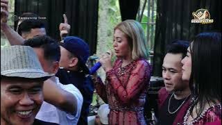 AYUN PUNTANG - ADE ASTRID X GERENGSENG TEAM ' LIVE PERFORM CIAMIS '