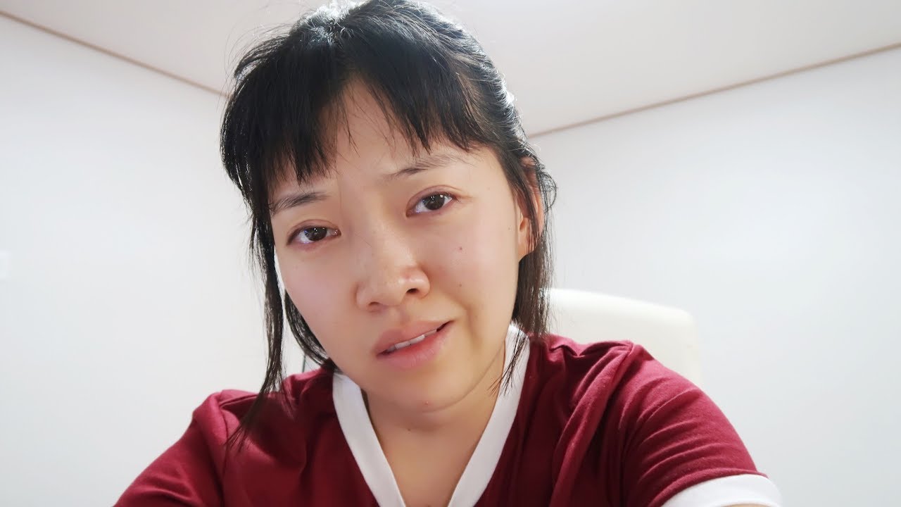 Это кошмар! Мои волосы изуродовали! Неудачно постригли чёлку и каре ...