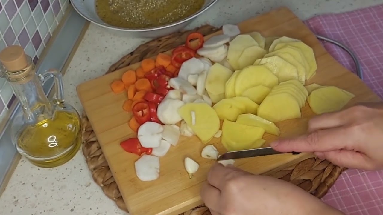 Kalan Sebzeler ile Hem Çok Pratik Hem Nefis Bir Tarif / Fırın Yemekleri  / Sebzeli Yemekler