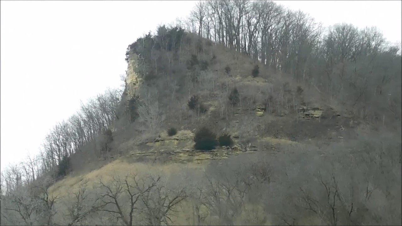 Drive Great River Road to DeSoto, Wisconsin 54624