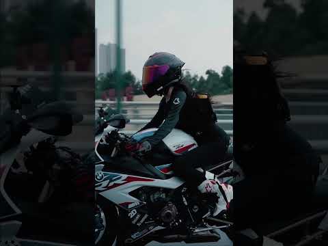 Motogirl in the