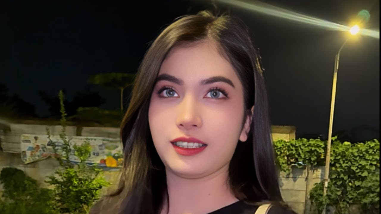 bantuin cewe tapi dia cantik banget aku jadi cinta