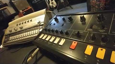 Korg X911 Guitar Synth External Processing Demo