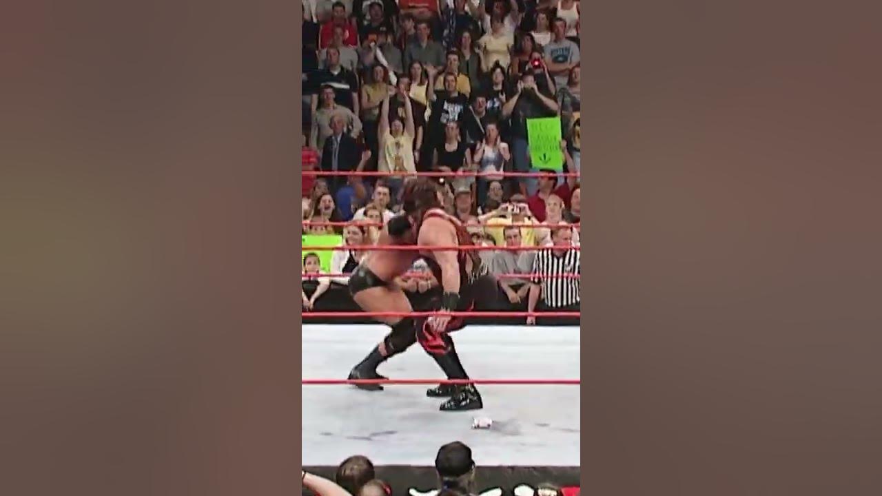 *RARE* Kane chokeslam to Triple H While he DRINKS A BEER