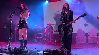 Momma, “Rodeo” Live