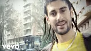 Melendi - Caminando Por La Vida (Videoclip Oficial) Resimi