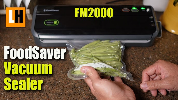 FoodSaver FM2000 Vacuum Sealer Machine with HandHeld Vacuum Sealer