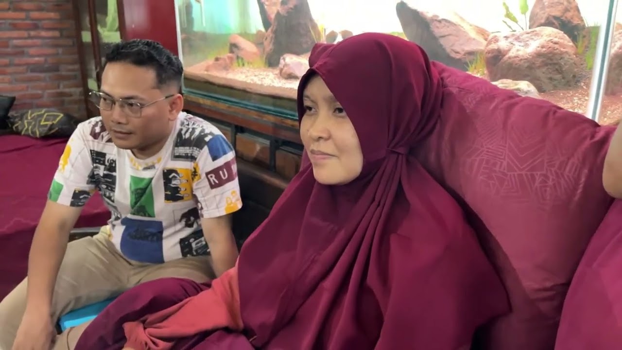 JANGAN BERHARAP BISA LEPAS DARIKU