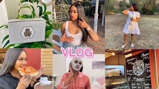 VLOG : PIZZA DATE, HOW I TAKE MY OWN PICTURES, SHOOTING BNG REEL \& SOME SELF CARE ft. ONE MORE HAIR