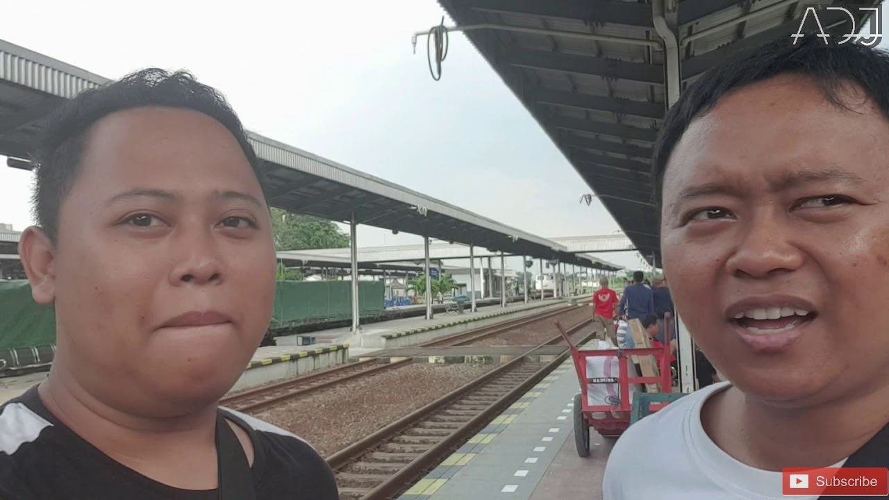 PERJALANAN MELELAHKAN..!! Naik Kereta Api Gaya Baru Malam Selatan - YouTube