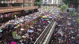 香港再び43万人デモ　警察の「暴力」独立調査委求める　当局は規制強化