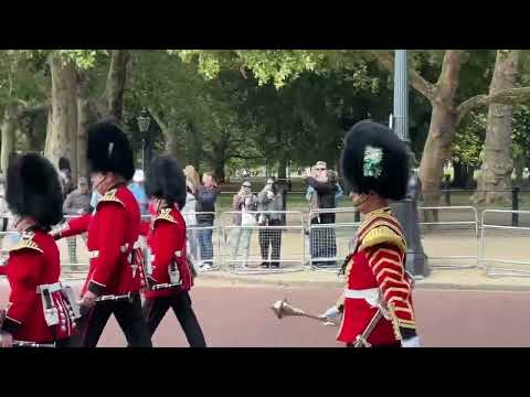 Buckingham Palace changing of the guard