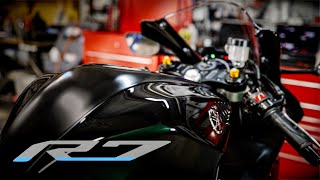 2022 Yamaha R7 Dash Functions | MPG | Getting to the battery