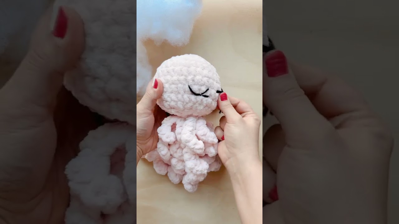 Quick + EASY Embroidered eyes. #crochet #crochettutorial #amigurumi #plushies #