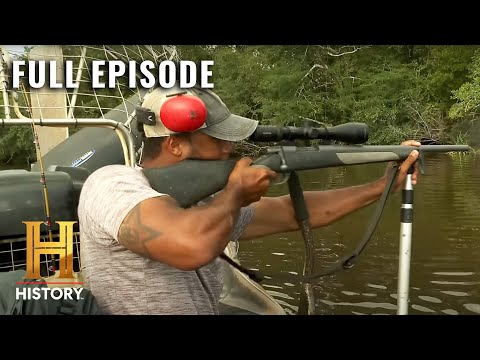 Swamp People: Horse-Eating Gator on the Loose (S12, E9) | Full Episode
