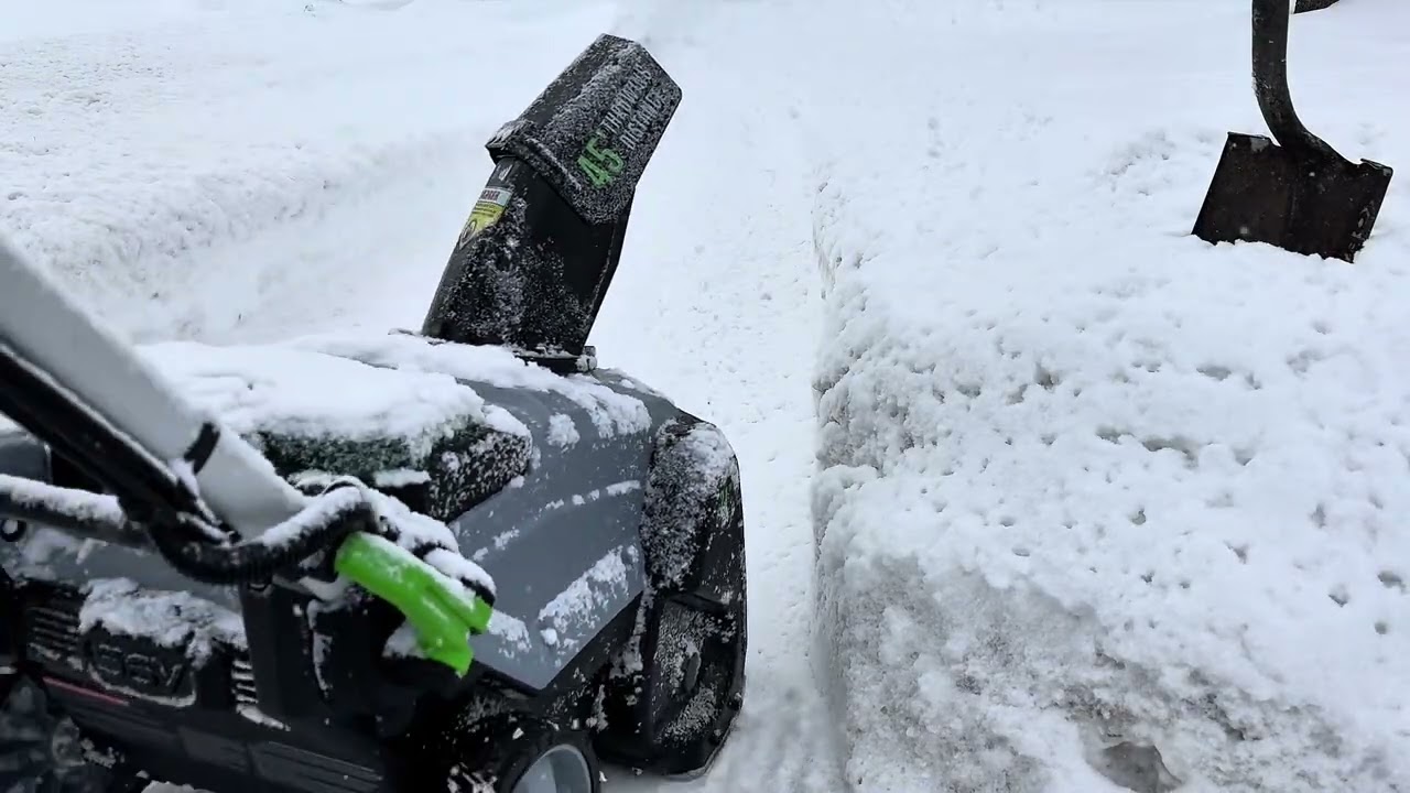 EGO Snowblower Review (SNT2130)