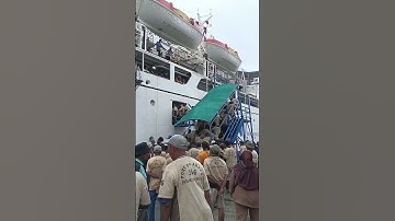 Suasana saat KM TATAMAILAU sandar Ambon #ship #shortvideo @keibandastory