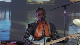 Download lagu Vagabon - Reason To Believe (National History Museum)