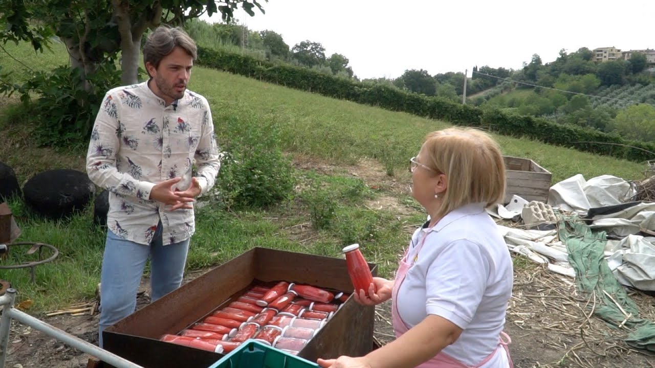 VIAGGIO IN ABRUZZO, IL POMODORO A PERA E L’ANTICA TRADIZIONE DELLE BUTTIJE