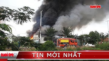 Xưởng sản xuất cây lau nhà bốc cháy ngùn ngụt