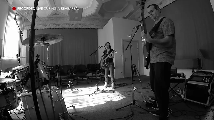 Linda Jacob and The Rods - Red Cloud