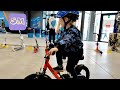 Видео для детей | Выбираем четырехколесный велосипед  | Марк и полицейский патруль на велосипеде