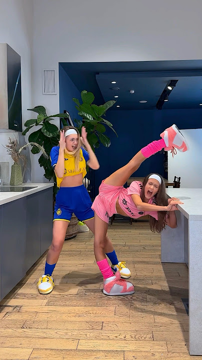 It's broken?🤯 Rate Yana’s stretching 1-10🔥 @yana.chirkina @Belitskay