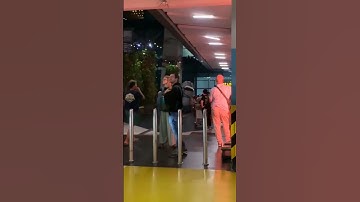 penjemputan orang jepang di bandara Soekarno Hatta