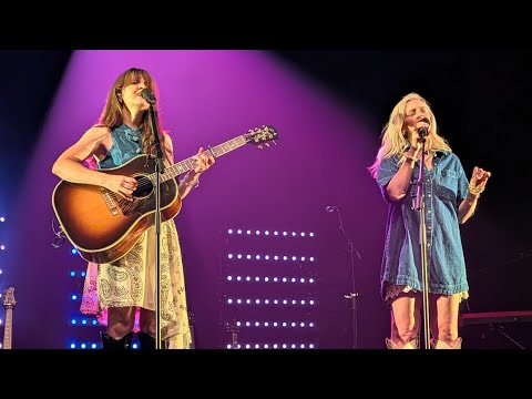 Ward Thomas - Coat Of Many Colours (Dolly Parton cover). Live in York 2026.