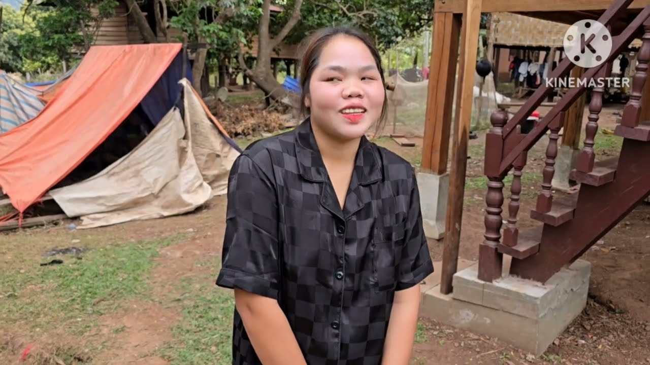 น้องบุษบา บอกว่าจะไปทำงานที่ตัวเมืองสะหวันนะเขต