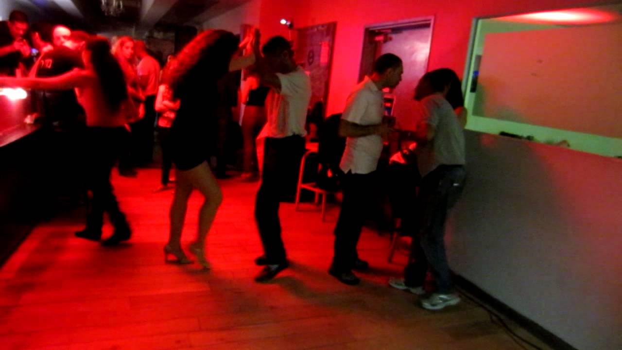 Laura & Manuel at Studio B 16/12/11 לאורה ומנואל בסטודיו בי לטינית משפטים