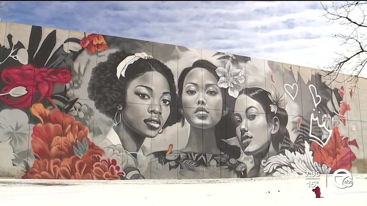 City council rejects $215K contract for completed murals, official broke rules