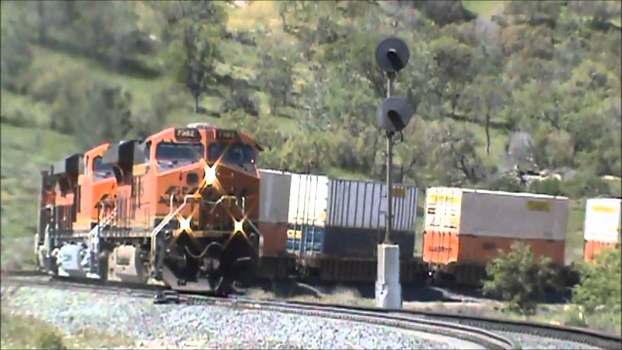 Tehachapi loop - YouTube