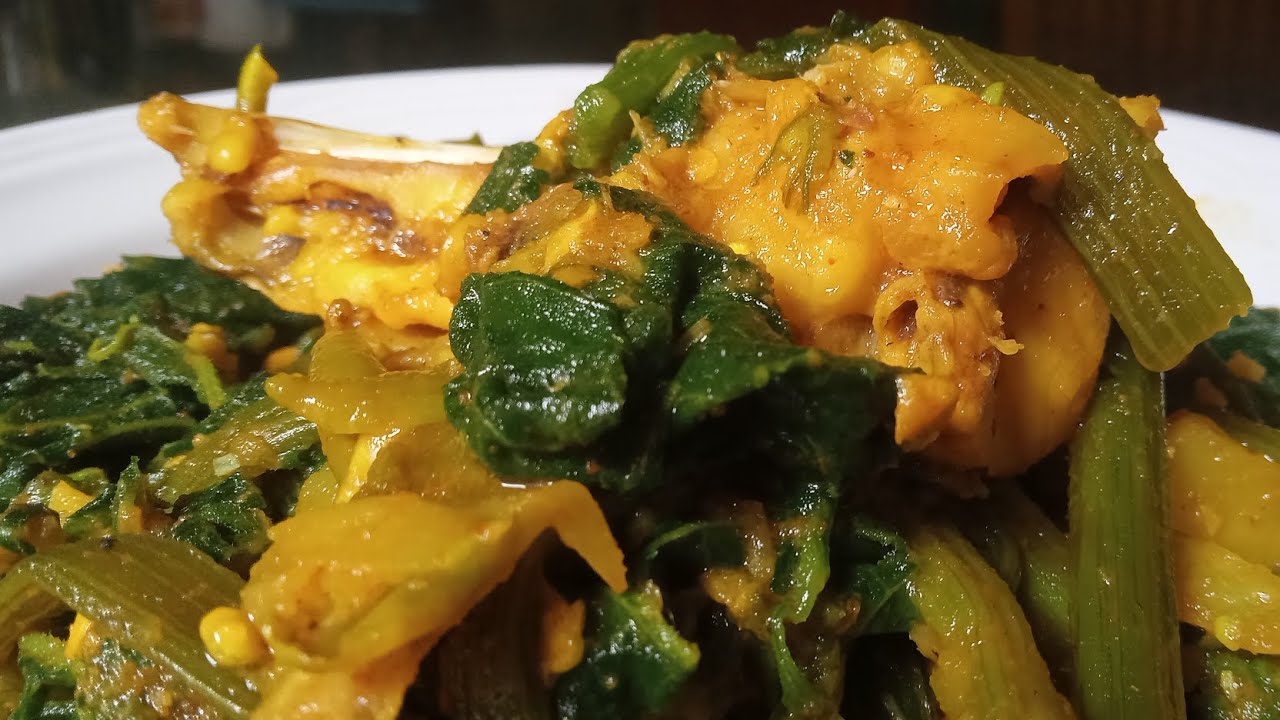 শোল মাছের মাথা দিয়ে কচি কচি মিষ্টি কুমড়ার পাতা রান্না করুন ইশা'স কিচেনের মত করে।